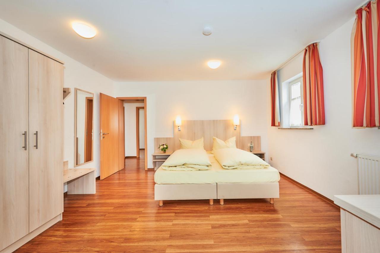 Hotel-Gasthof Bub เซิร์นดอร์ฟ ภายนอก รูปภาพ